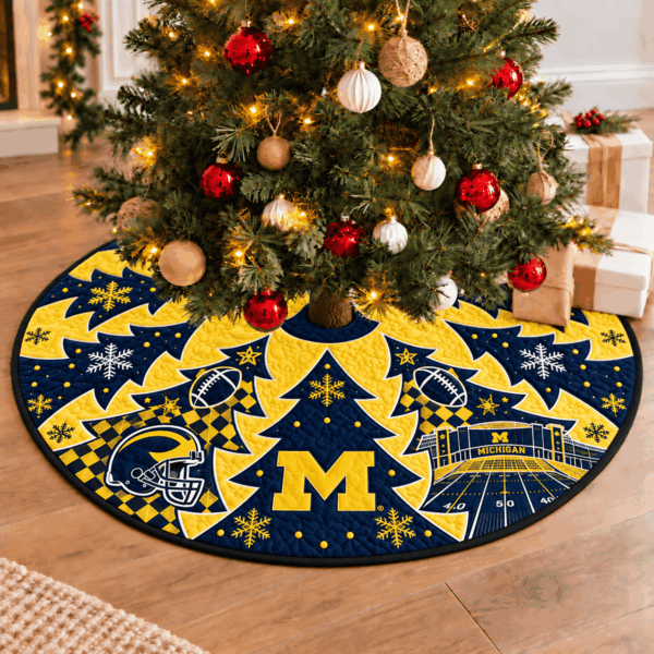 Michigan Wolverines Football Fan Quilted Tree Skirt